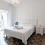 Апартаменты Tra I Tetti Del Borgo Чефалу