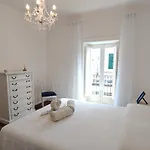 Tra I Tetti Del Borgo * Чефалу