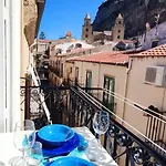Tra I Tetti Del Borgo