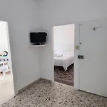 Tra I Tetti Del Borgo Чефалу
