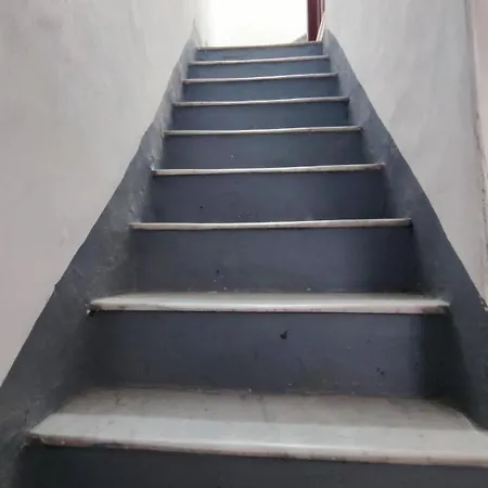 Tra I Tetti Del Borgo